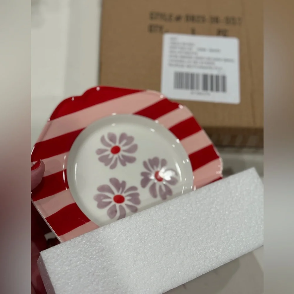 Set/4 🎀Vaisselle red stripe canapé‎ plates